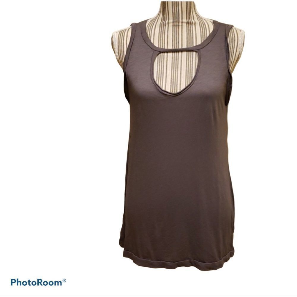 AMERICAN Able Cleo Keyhole Top - Picture 2 of 8
